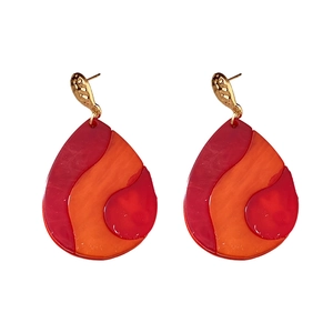 Ölgemälde-Stil Tropfenohrringe mit rotem und orangem Harzdesign und goldener Basis