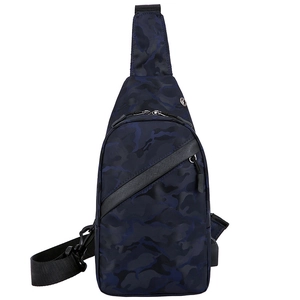 Blaue Camouflage Herren-Brusttasche mit großer Kapazität und verstellbarem Schultergurt