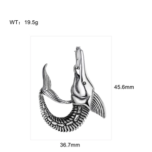 Détail du pendentif espadon en acier de 45,6 mm avec dimensions et poids de 19,5g