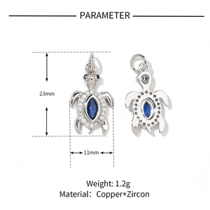 Fiche technique du pendentif tortue argenté montrant 23mm et matériau cuivre zircon