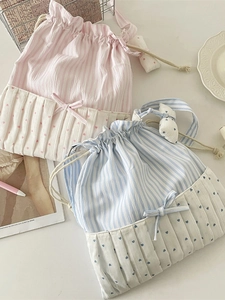 Striped Drawstring Crossbody Bag With Bow Heart Print Pleated Bottom Polyester Cotton Fabric Sweet Kawaii For Daily