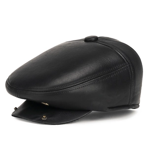 Faux leather flat cap for men with warm ear protection and premium winter lining