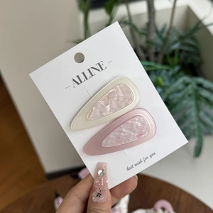 Floral French style marble pattern hair clips set in pink and cream finish