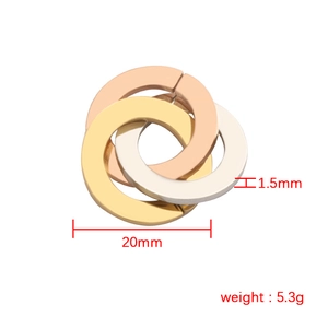 Three-tone interlocking metal ring pendant showing 20mm diameter and 1.5mm thickness