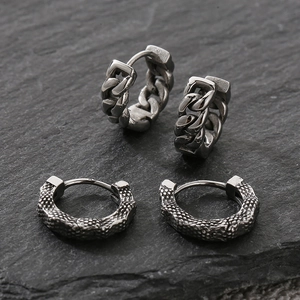Cuban link and snake scale texture retro stainless steel huggie earrings in vintage silver