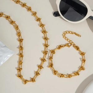 Parure de bijoux en acier inoxydable doré avec collier et bracelet à maillons noués