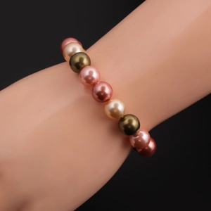 Eleganteres Perlenarmband in Rosa, Cremeweiß und Olivgrün für Damen Schmuckstück