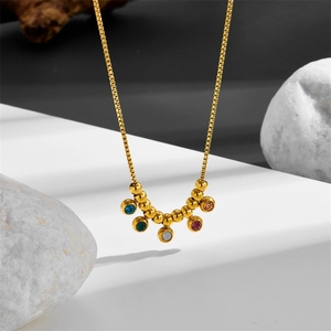 Chic stainless steel necklace with multi-colored crystals on a gold chain