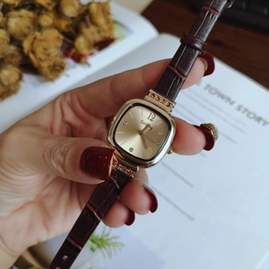 Fashion Women's Square Quartz Watch Rhinestone Inlaid Gold Case Croc Embossed Faux Leather Strap Analog Wristwatch Elegant Ladies Watch
