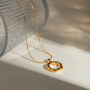 Irregular Hammered Round Pendant Necklace 18K Gold Plated Stainless Steel Snake Bone Chain Ins Style Minimalist Women
