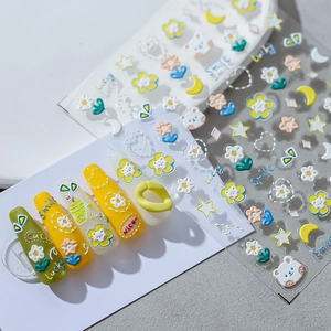 Pegatinas De Uñas En Relieve 3D Oso De Dibujos Animados Flor Estrella Luna Autoadhesivas DIY Nail Art Decoración Manicura