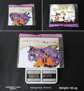 Detail showing Happy Halloween letter banner packaging and 40.2g weight measurement