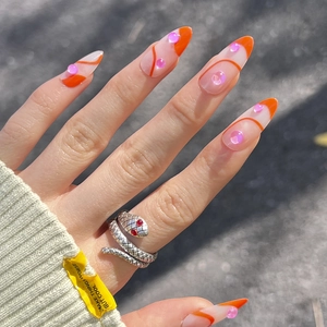 French Almond Press On Nails Orange Swirl Line Design With 3D Pink Mermaid Beads Glossy Artificial Fingernails For Women