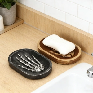 Gothic skull hand resin soap dish holder with drainage for bathroom decor in black and wood