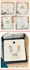 Custom jewelry display cards with gold plating pearl earrings in elegant packaging