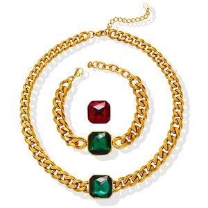 Retro gold chunky Cuban chain jewelry set with emerald and ruby crystals
