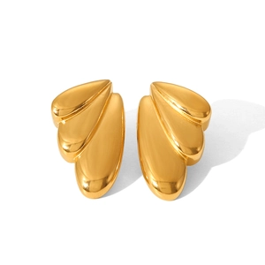 Elegant 18k gold plated wing shaped stud earrings in polished stainless steel