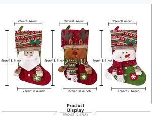 Vue détaillée des dimensions pour l'ensemble de chaussettes de Noël Père Noël et Renne