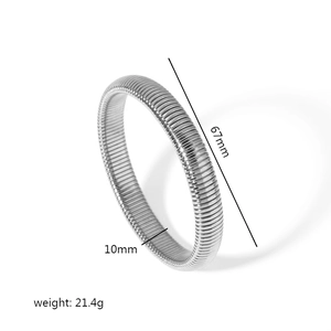 Detail view of silver tubogas stretch bracelet with dimensions 67mm and 10mm width