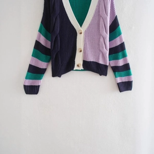 Cardigan da donna con scollo a V a righe blu verdi viola e trama a maglia intrecciata