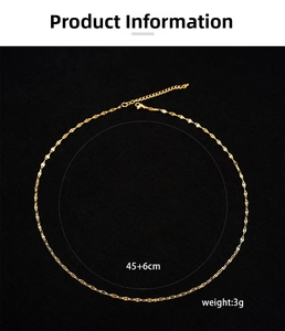 Detail view of 18K gold twist chain with dimensions 45+6cm and 3g weight specifications