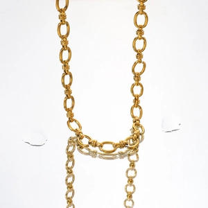 Collier classique en acier inoxydable plaqué or 18 carats avec maillons ovales polis