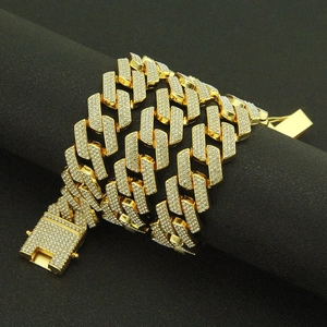 Men hip hop cuban link necklace with three rows of diamonds on a gold-plated rhombic chain