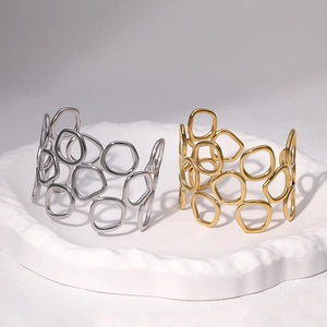 Bracelet Manchette Large En Acier Inoxydable Pour Femme Minimaliste Cercles Géométriques Ajourés Jonc Ouvert Bijou Moderne Élégant