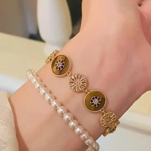 Ensemble de bracelets rétro plaqués or 18 carats avec pierre oeil de tigre