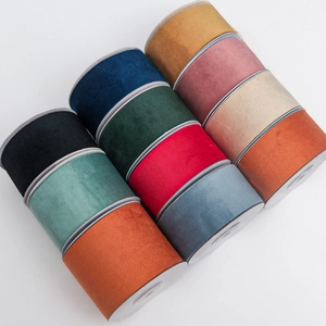Rouleaux de rubans en velours double face colorés pour emballages cadeaux et DIY
