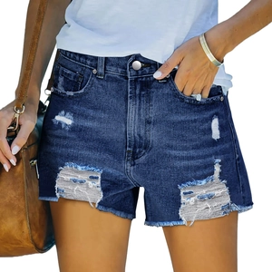 Eng geschnittene High Waist Denim Shorts in Dunkelblau mit Rissen und ausgefranstem Saum