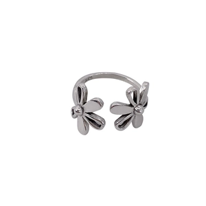 Adjustable S925 sterling silver ring featuring a double daisy flower design