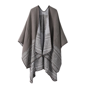 Reversible dark and light grey cashmere-feel shawl with detailed paisley patterns