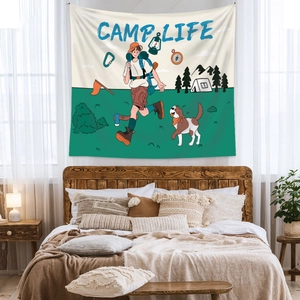 Vue détaillée de la tapisserie murale décorative Camp Life avec illustrations de camping