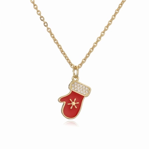 Goldene Halskette mit rotem Emaille-Weihnachtshandschuh-Anhänger, Schneeflocke und Zirkonia