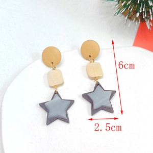 Detail view of geometric earrings with size labels 6cm height and 2.5cm width