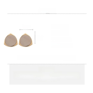 Detailed spec sheet showing material alloy and 4.2cm size for triangle geometric earrings