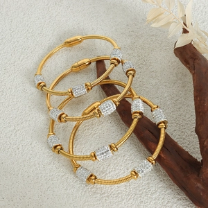 Luxurious 18K gold plated stainless steel elastic bracelet with sparkling zircon beads