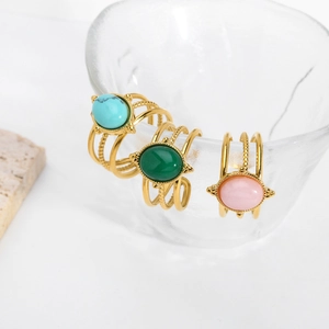 Anello aperto in acciaio inossidabile dorato con design a strati e pietra naturale