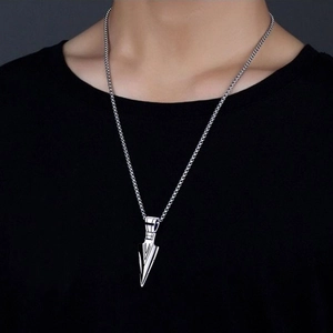 Herren Vintage Silber Dreieck Pfeilkopf Anhänger Halskette an einer Gliederkette