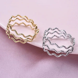 Minimalist wave-shaped 304 stainless steel ring set in gold and silver plating