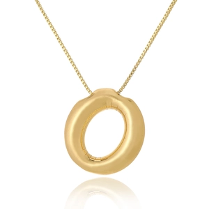 Macro detail of golden balloon style letter O pendant with polished surface and box chain