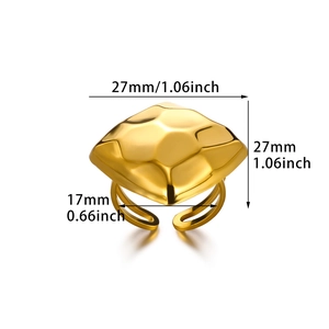 Detailed size chart of vintage gold flower ring with 27mm square textured top and adjustable band