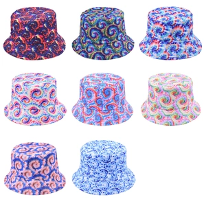 Cappelli a secchiello reversibili tie-dye in otto varianti per protezione solare mare