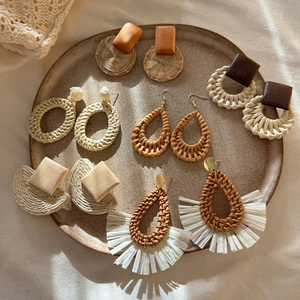 Bohemian Rattan Woven Dangle Earrings For Women Handmade Ethnic Retro Straw Wood Beads Jewelry With Silver Earring Post