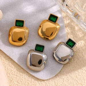 Vintage geometric 18K gold plated stainless steel stud earrings with green square zircon