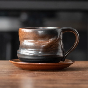Service à café rétro japonais en céramique marron avec texture faite à la main