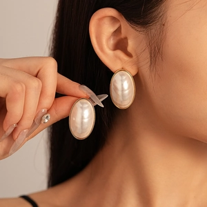 Vintage French Style Oval Faux Artificial Pearl Stud Earrings Copper Gold Plated Women Elegant Jewelry With Silver Earring Post