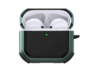 Détail de la coque antichoc vert foncé pour AirPods Pro montrant le couvercle ouvert et l'ajustement