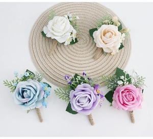 Vue détaillée de l'ensemble de corsages roses artificielles en cinq couleurs de mariage